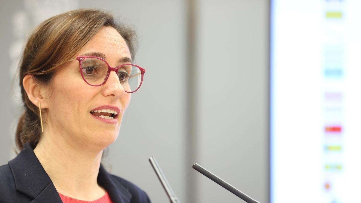 Mónica García pide a Trump que no meta «sus narices» en la muerte por eutanasia de Noelia Castillo