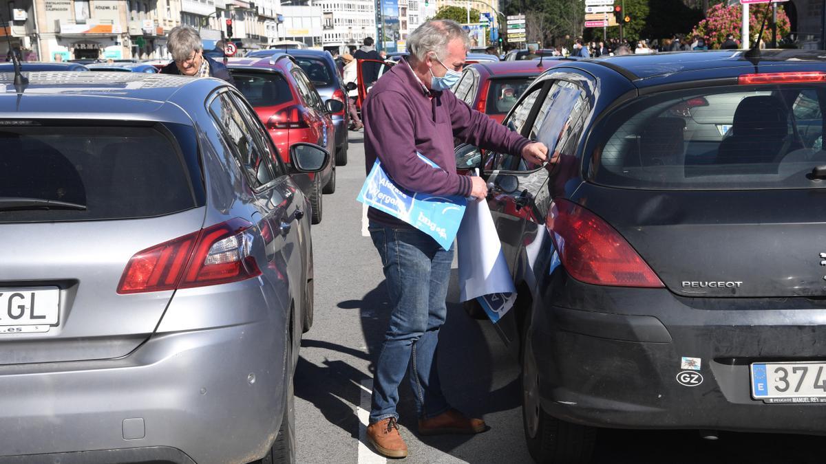 Una caravana convocada por el BNG marcha por A Coruña para reclamar el fin de la &quot;estafa&quot; de la AP-9