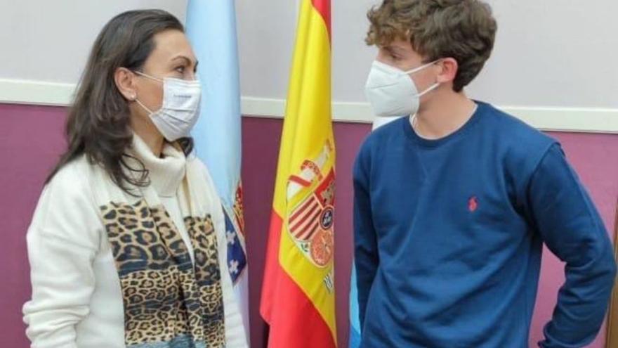 El Concello de Marín recibe a un nuevo alumno premiado con la beca de la Fundación Amancio Ortega