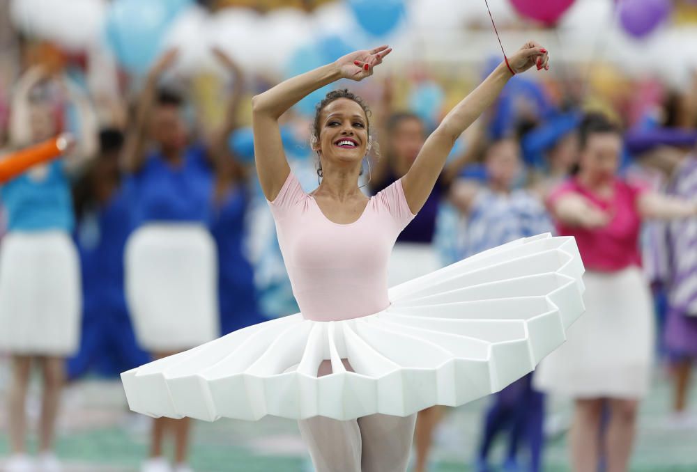 Imágenes de la ceremonia de apertura de la Eurocopa en Saint Denis.