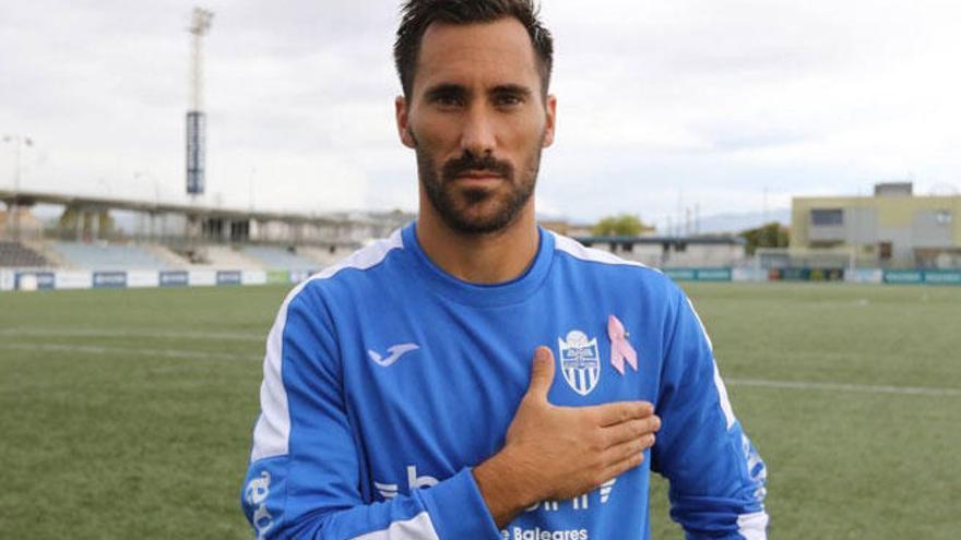 Xisco raja en su salida del Atlético Baleares