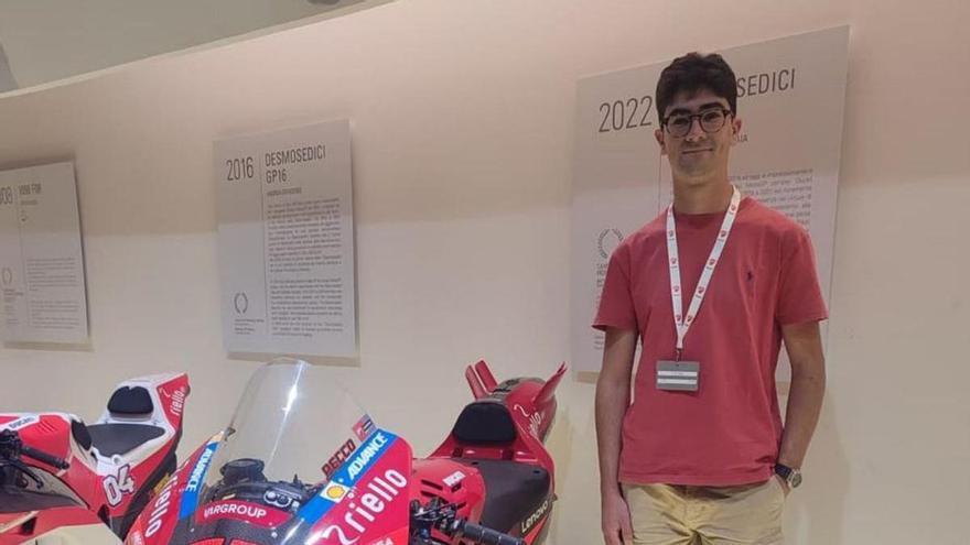 Manu Paz, en el museo de Ducati en Borgo Panigale, Bolonia.