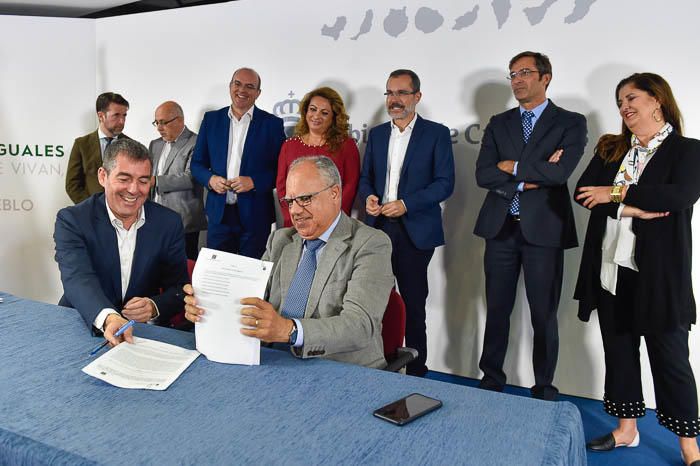 Firma del convenio del Plan de Infraestructuras ...