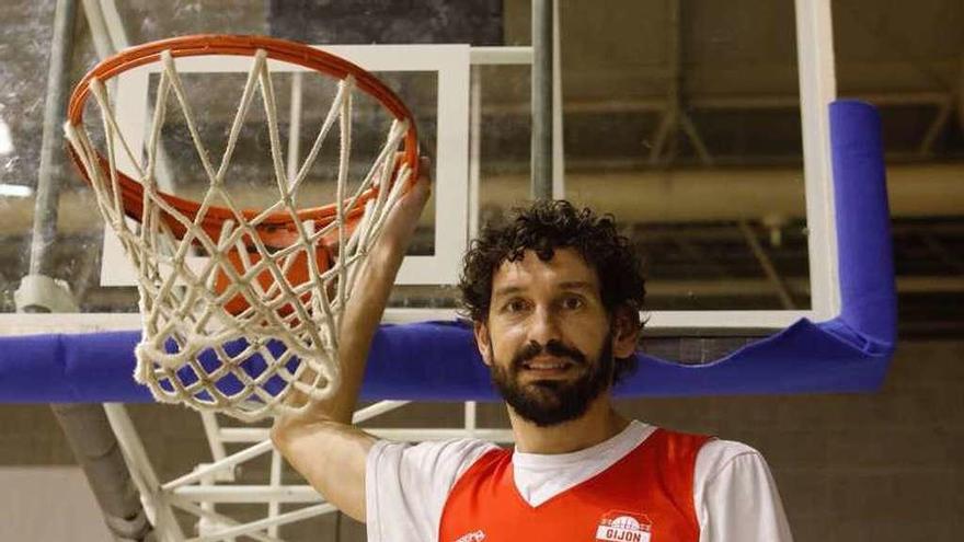 Diego Sánchez antes del entrenamiento de ayer.