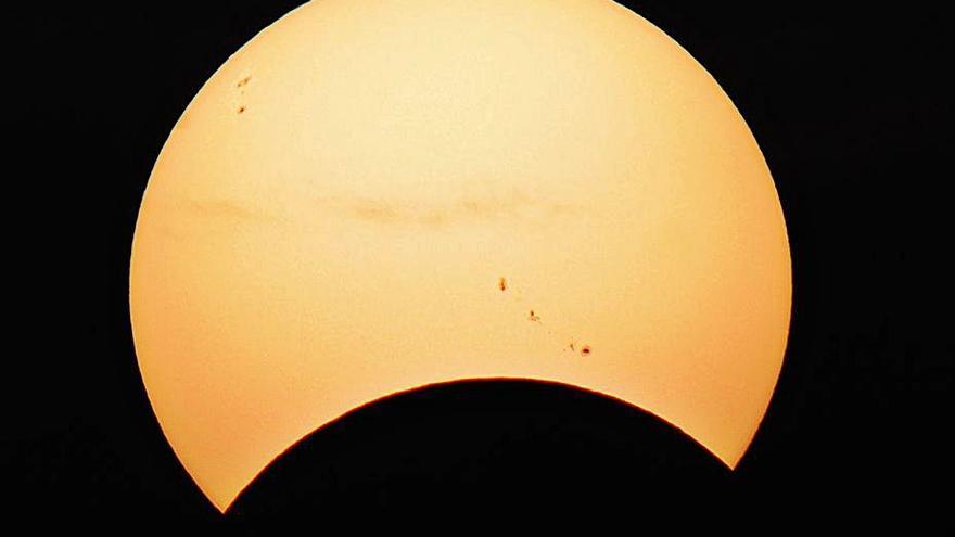 Imagen de un eclipse parcial de sol. | | EFE