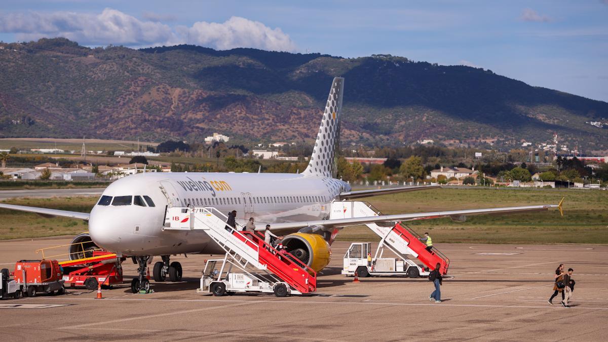 Llegada de un vuelo de Vueling al aeropuerto de Córdoba.