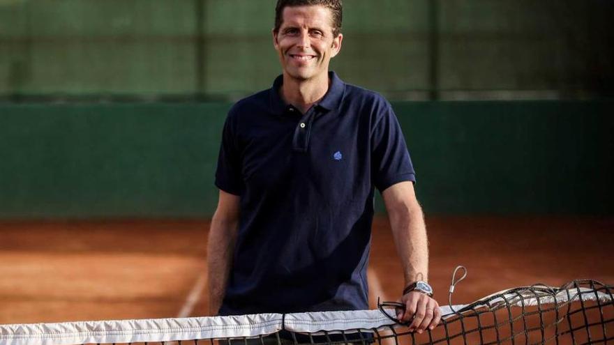 Esteban Carril, en las instalaciones del Club de Tenis.