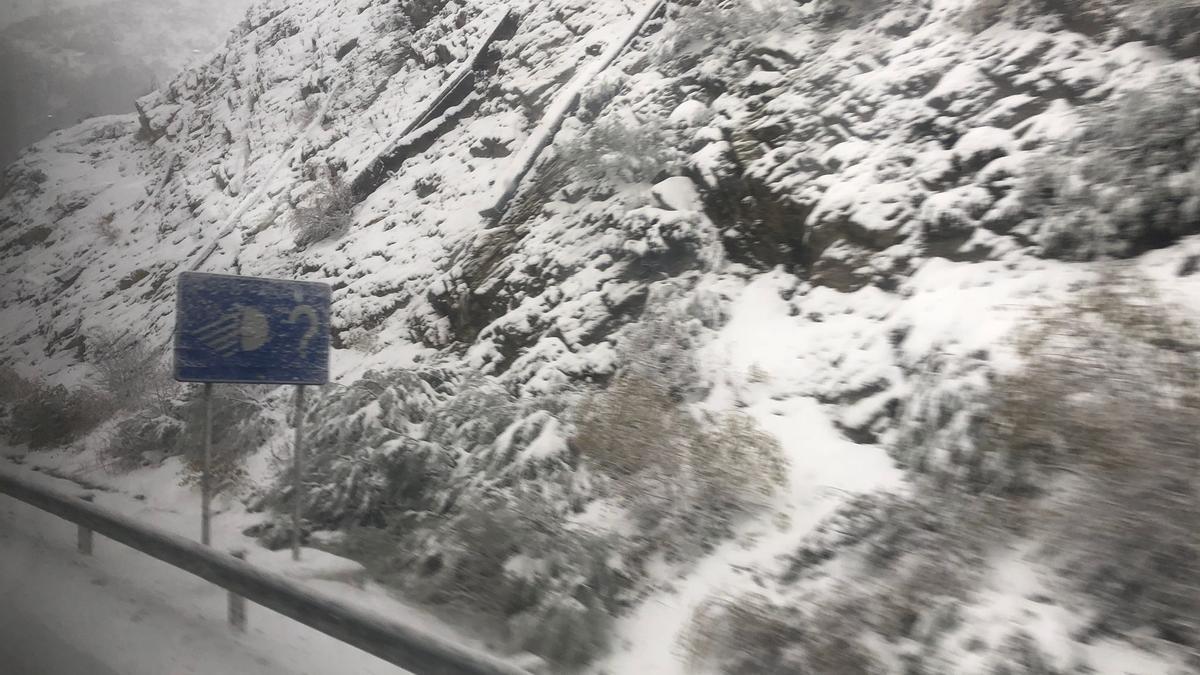 Nieve en el Huerna.