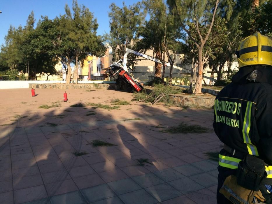 Accidente laboral con una grúa en un jardín de Ingenio