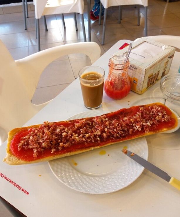 Tostada de tomate y jamón en Fixius