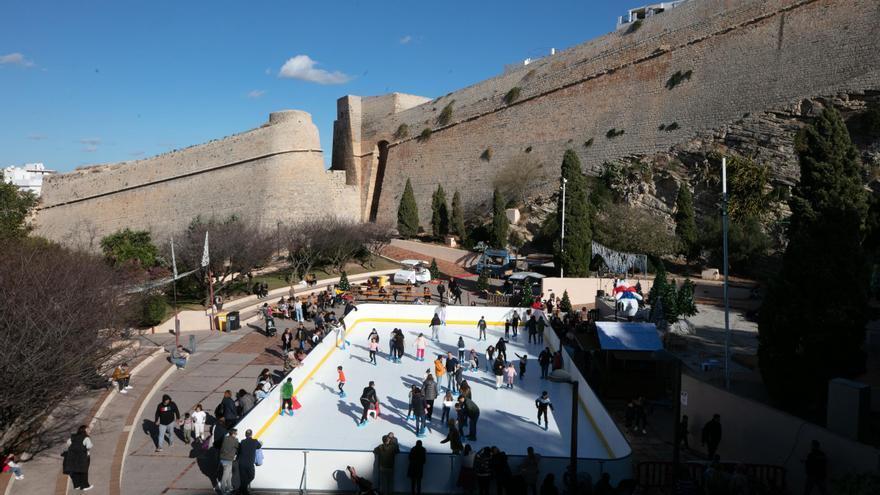 Una pista de patinaje de material antibalas en Ibiza