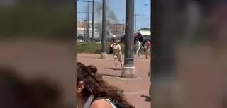 Pánico por la explosión de la catenaria en un tranvía de València