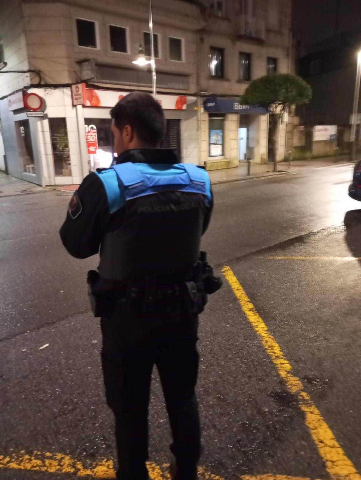 Imagen de archivo de la Policía en una actuación de madrugada.