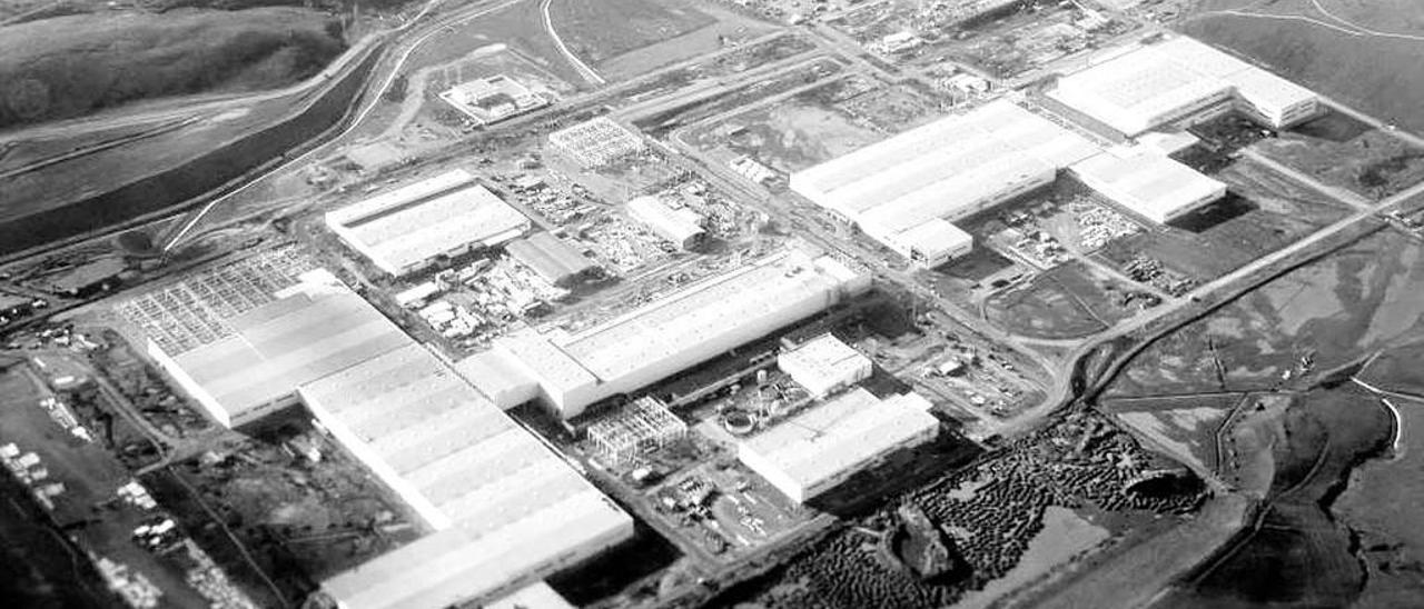 Vista aérea de la planta de la alianza Renault-Nissan en el parque industrial de Tánger (Marruecos). // G.R.