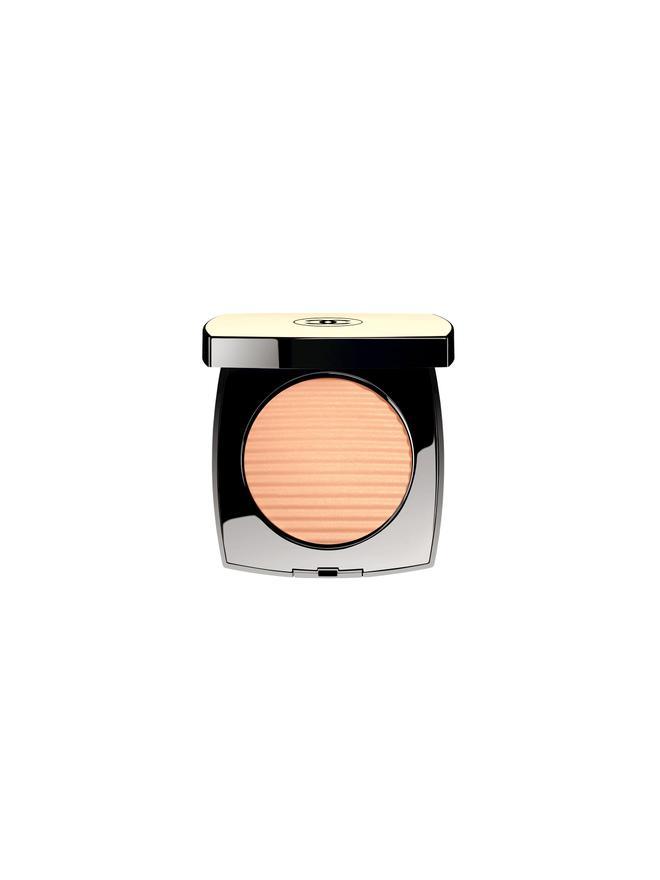 Colección crucero de maquillaje de Chanel: Poudre Belle Mine Ensoleillée Light