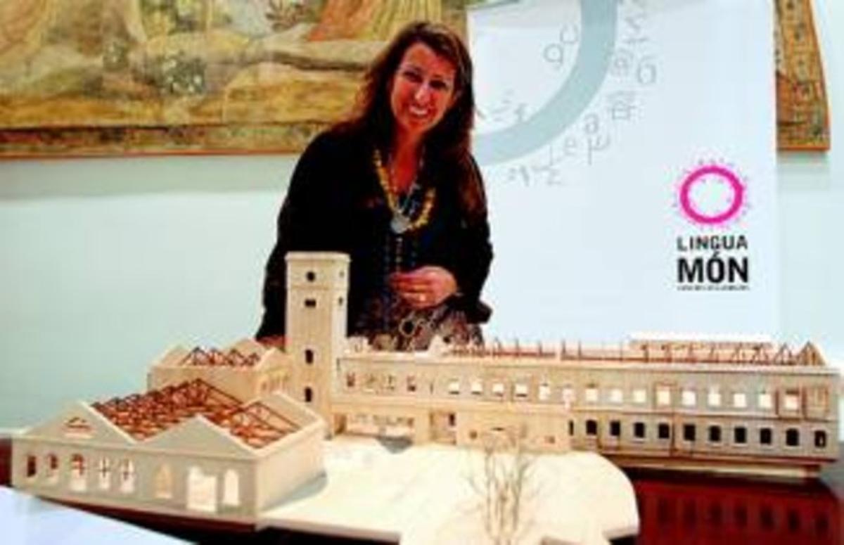 Benedetta Tagliabue, amb la maqueta del projecte, ahir al Palau de la Generalitat. Benedetta Tagliabue, amb la maqueta del projecte, ahir al Palau de la Generalitat.