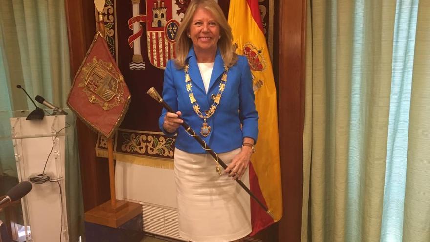 Ángeles Muñoz tras ser elegida alcaldesa de Marbella.