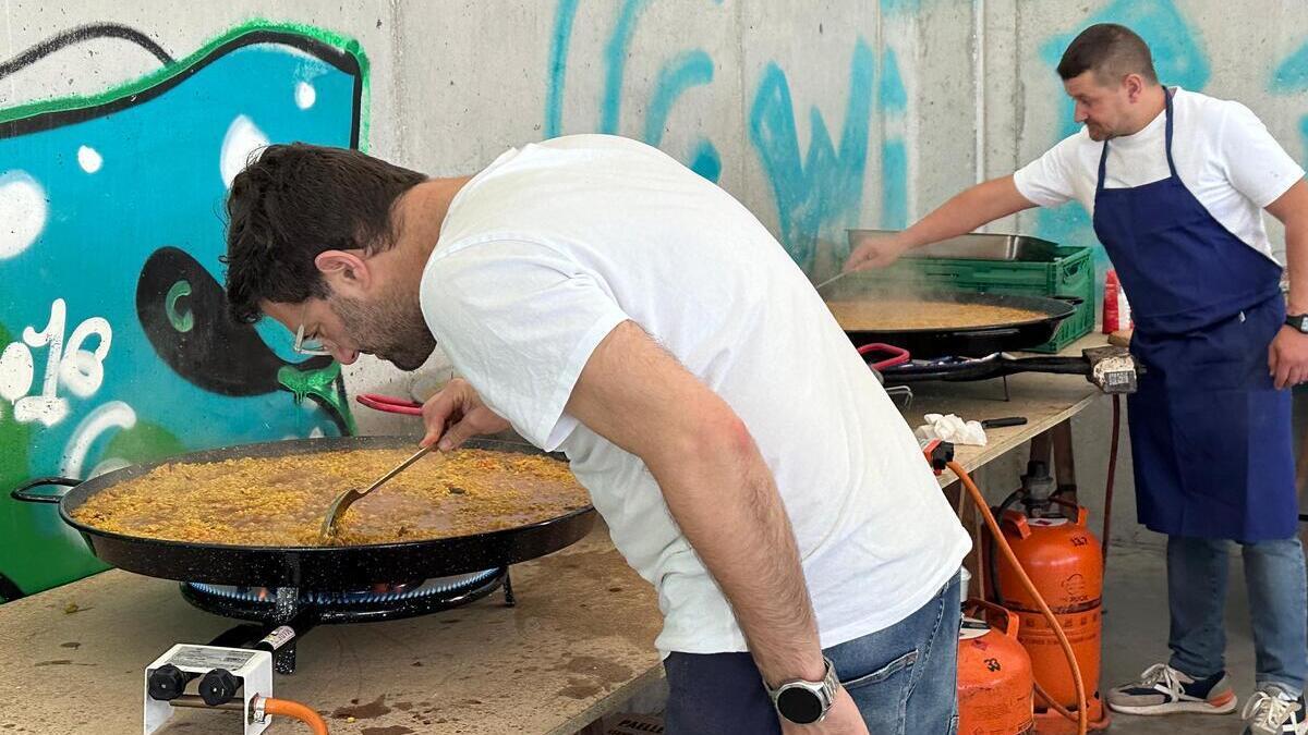 Paella solidaria no IES do Milladoiro