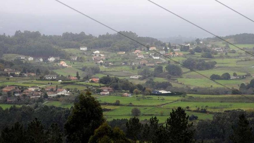 Imagen de archivo de una vista del rural estradense. // Bernabé / Javier Lalín