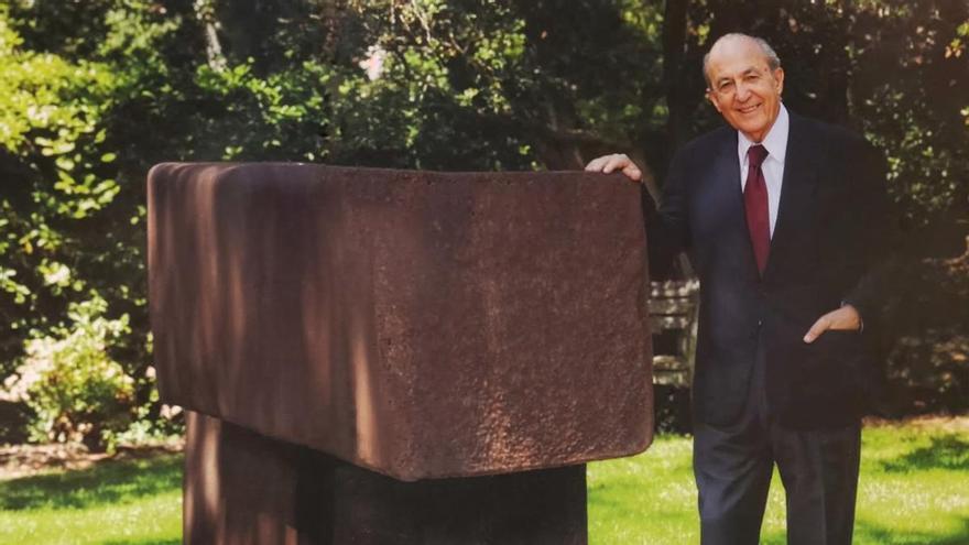 La escultura "Bilbao", de Richard Serra, una alegoría de Plácido Arango que vino de Avilés