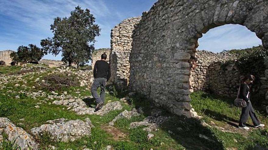 El primero de los centros de interpretación estará en el poblado morisco de l'Atzuvieta, en Vall d'Alcalà, donde también está prevista la rehabilitación de varias casas.