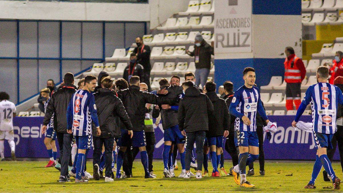 Alcoyano - Real Madrid: El Alcoyano hace historia y elimina al Madrid de la Copa del Rey (2-1)