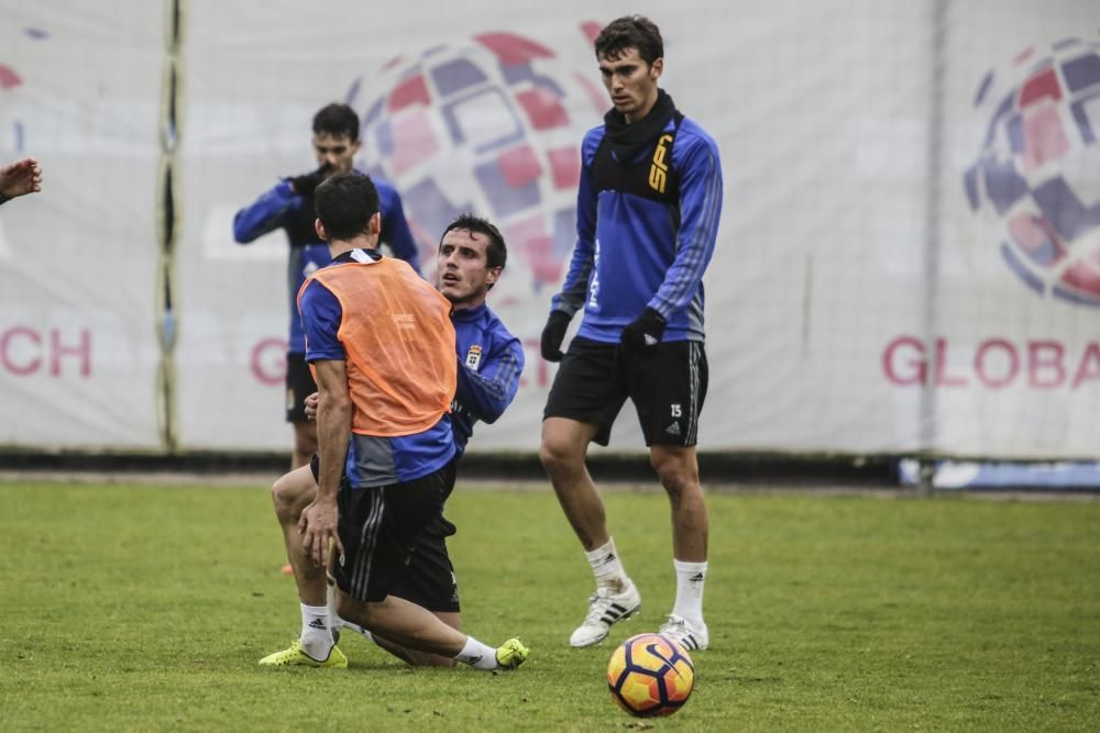 Tensión en el entrenamiento del Real Oviedo