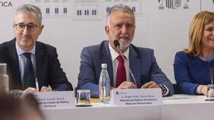 Ángel Víctor Torres preside la reunión del Cicape en Valencia.