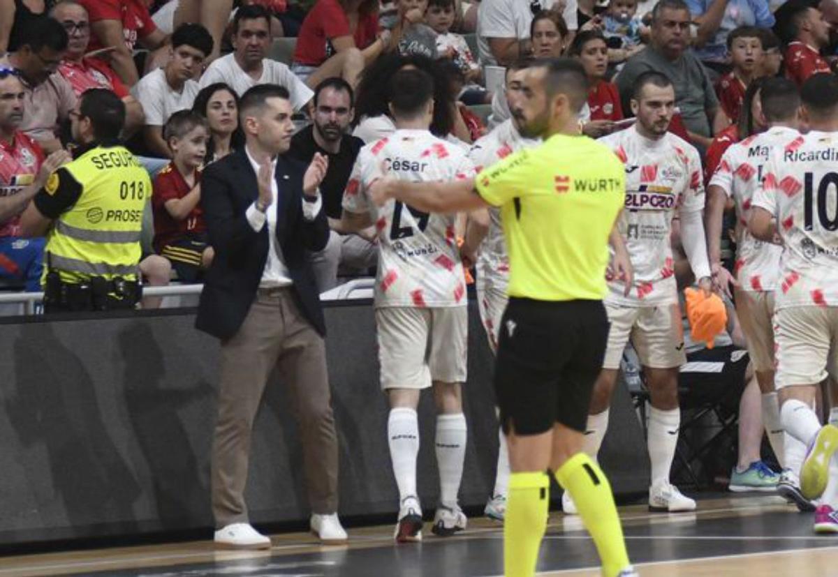 ElPozo comienza como un trueno