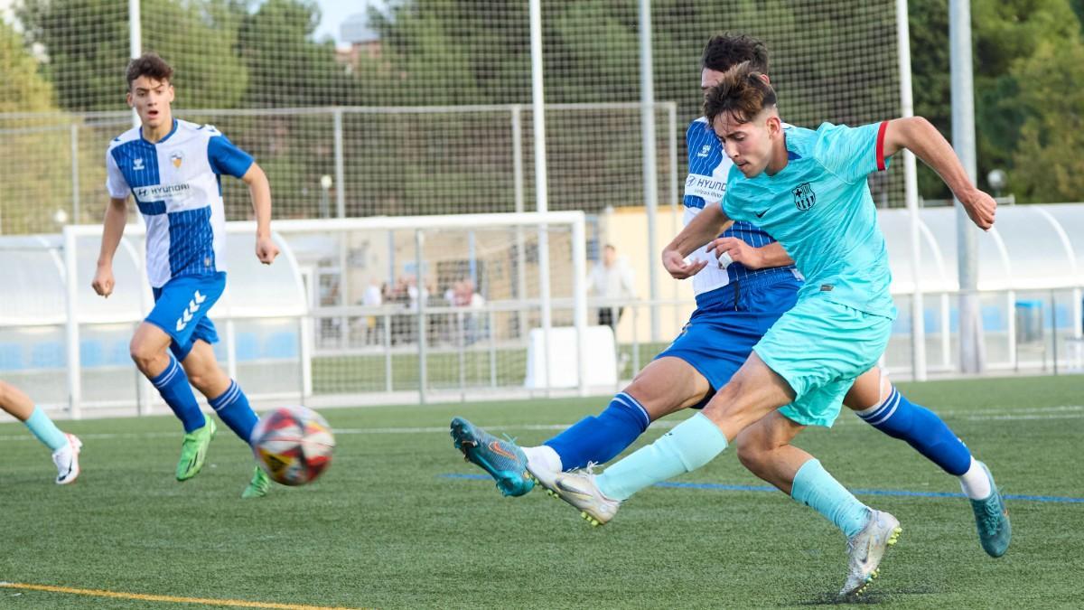Dani Rodríguez en un partido del Juvenil A en el campo del Sabadell