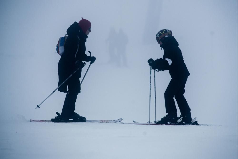 Se hace la nieve en Ourense. // Brais Lorenzo