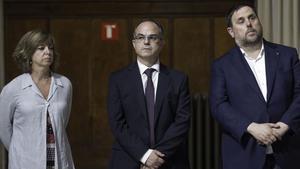 La ’consellera’ de Governació, Meritxell Borràs; el ’conseller’ de Presidència, Jordi Turull; y el vicepresidente del Govern, Oriol Junqueras.