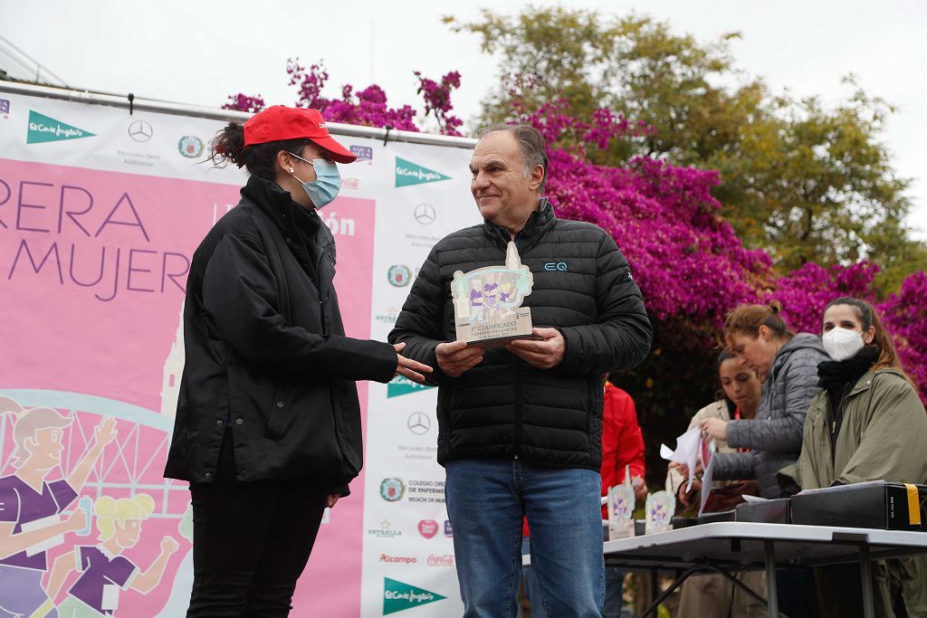 Carrera de la Mujer Murcia 2022: las participantes posan en el photocall