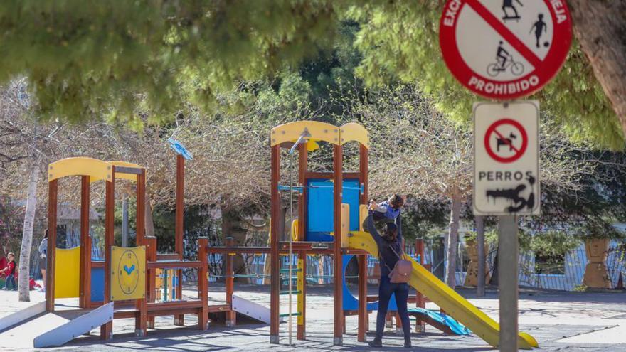 Parque infantil del Parque de las Naciones. | TONY SEVILLA