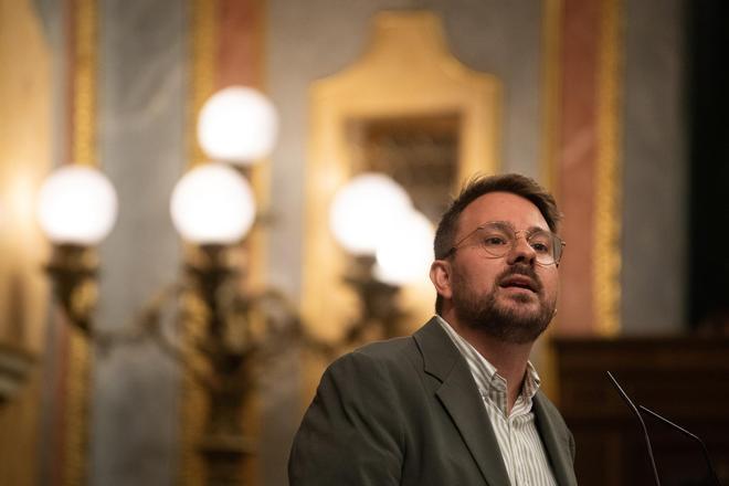 El Congreso, con la abstención del PSOE, tumba la ley de Sumar para prohibir que los fondos compren viviendas