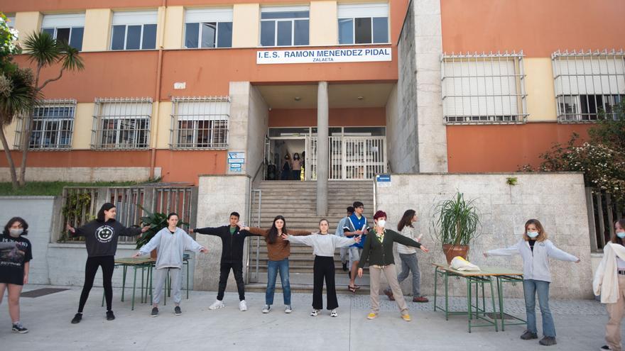 El instituto de Zalaeta empieza a celebrar sus 50 años
