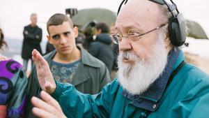 José Luis Cuerda, dando instrucciones durante el rodaje.