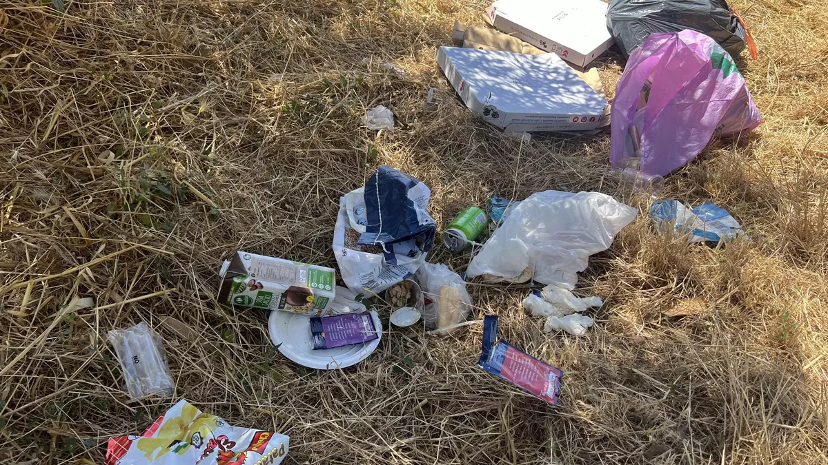 Quejas por la retirada de contenedores en el Olivar Chico de los Frailes: "Se está acumulando la basura"
