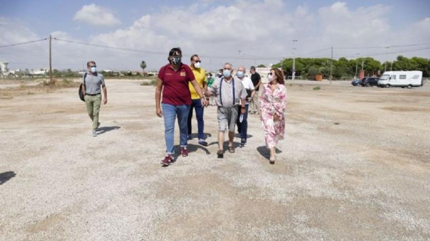Terreno en el que se instalará la fiesta cartagenera. Terreno en el que se instalará la fiesta cartagenera.