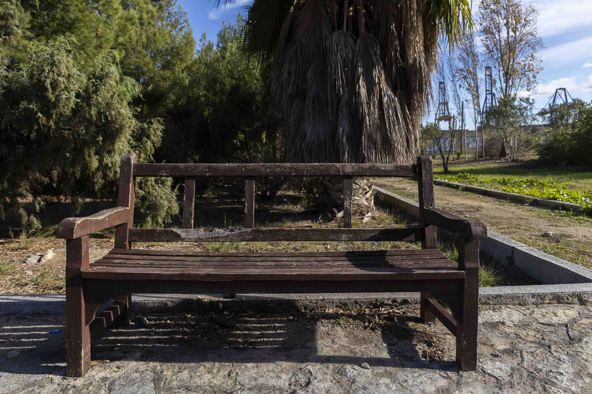 El abandono toma este parque en Nazaret