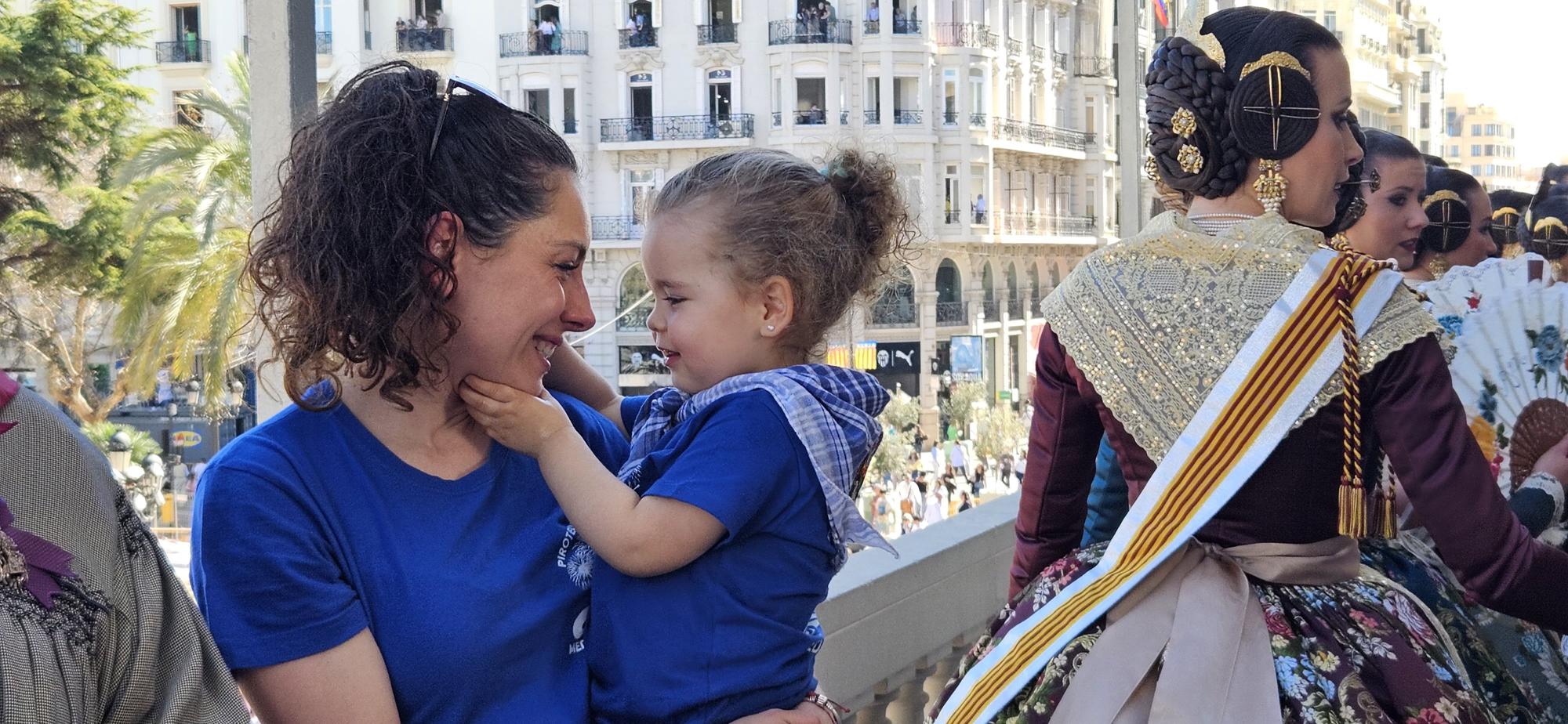 Macarena, la reina de Mediterráneo, se ganó a todos en el balcón