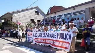 Ponte Sampaio sale a la calle por la falta de médicos en su consultorio