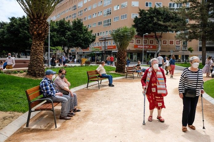 La renovada Plaza de España se llena de visitantes