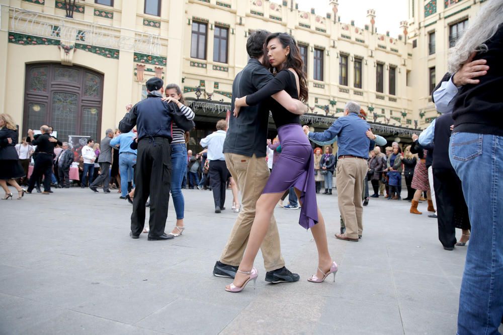 Tango en el vestíbulo de la Estación del Norte