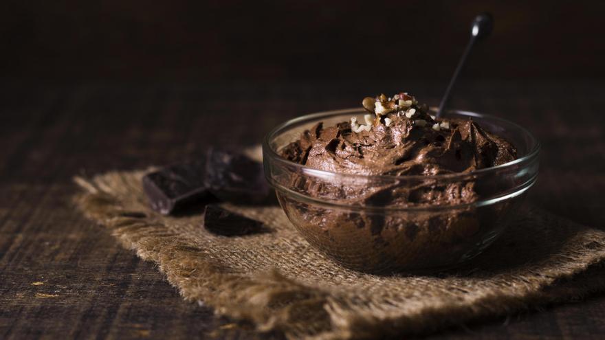 Aprende a realizar la mousse de chocolate más viral, con solo dos ingredientes