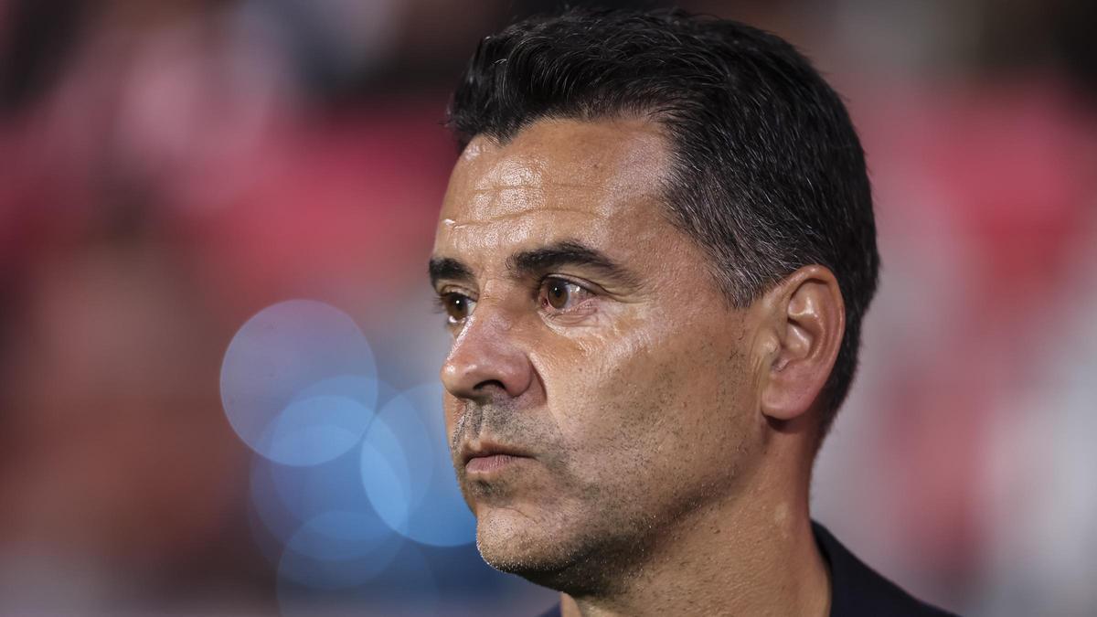 Míchel, el técnico del Girona, durante el duelo contra el Betis en Montilivi.