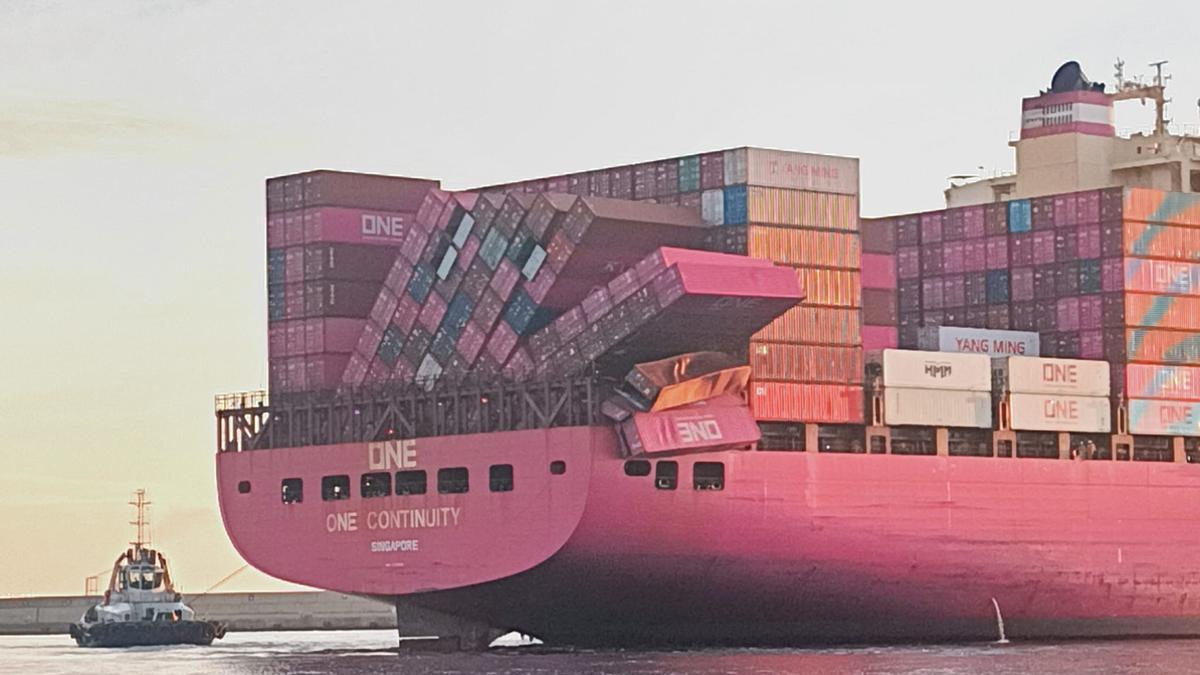 Atraque de riesgo en el Puerto de Las Palmas