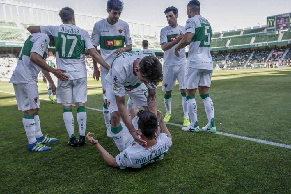 Los goles de Nino, Álex Fernández y Borja Valle le dan un respiro al equipo.