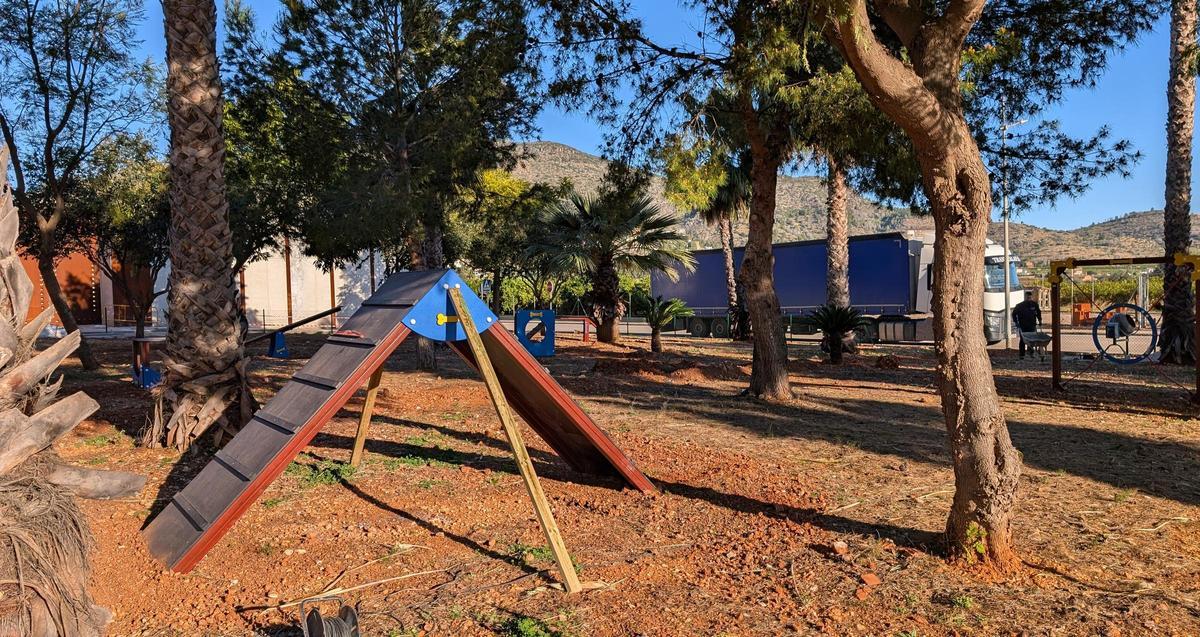 El nuevo parque canino de Pego