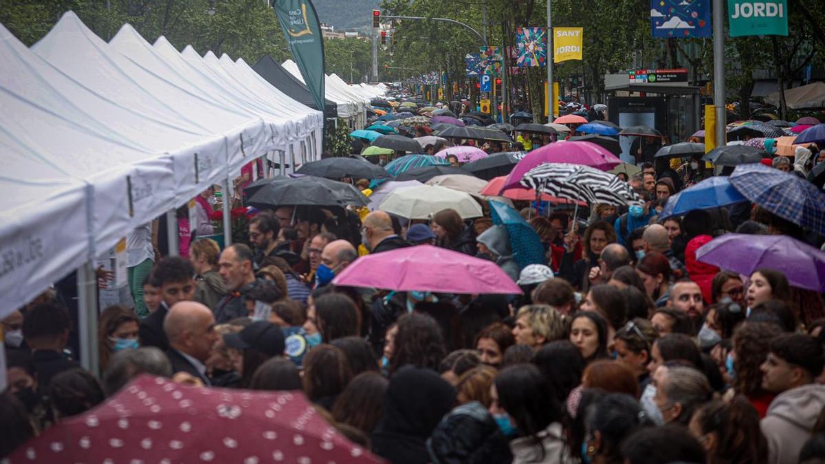 Una tormenta irrumpe en Sant Jordi